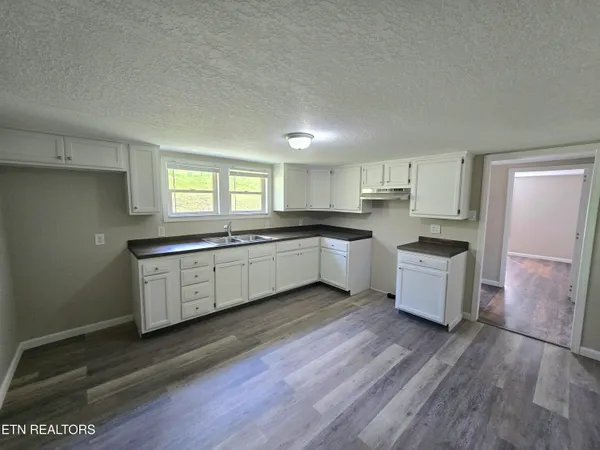 $132,500 | 120 Old Fincastle Road, Rose Hill, VA 24281