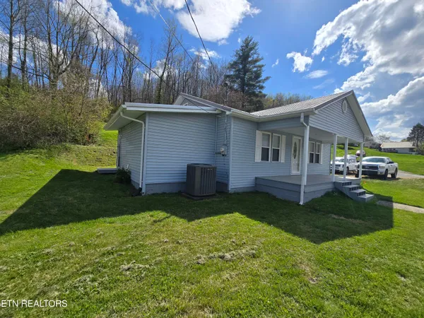 $132,500 | 120 Old Fincastle Road, Rose Hill, VA 24281
