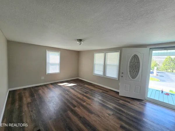 $132,500 | 120 Old Fincastle Road, Rose Hill, VA 24281