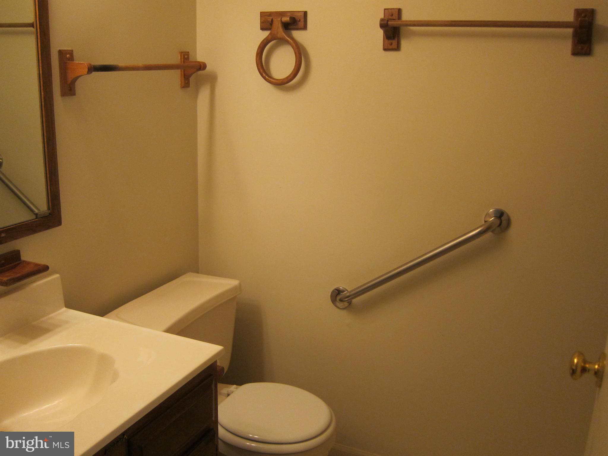 637 Deering Road, Unit 2G Pasadena, MD 21122 - Photo 14 of 21 Bath