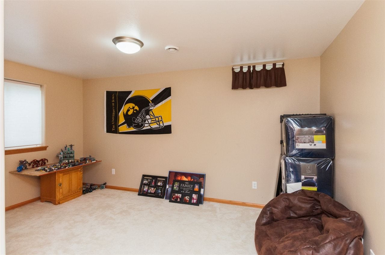 981 Cedar Crest Road Cedar Rapids, IA 52403 - Photo 18 of 26 Gallery Image 18