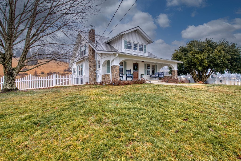 19069 Lake Road Abingdon, VA 24211 - Photo 2 of 52 Gallery Image 2