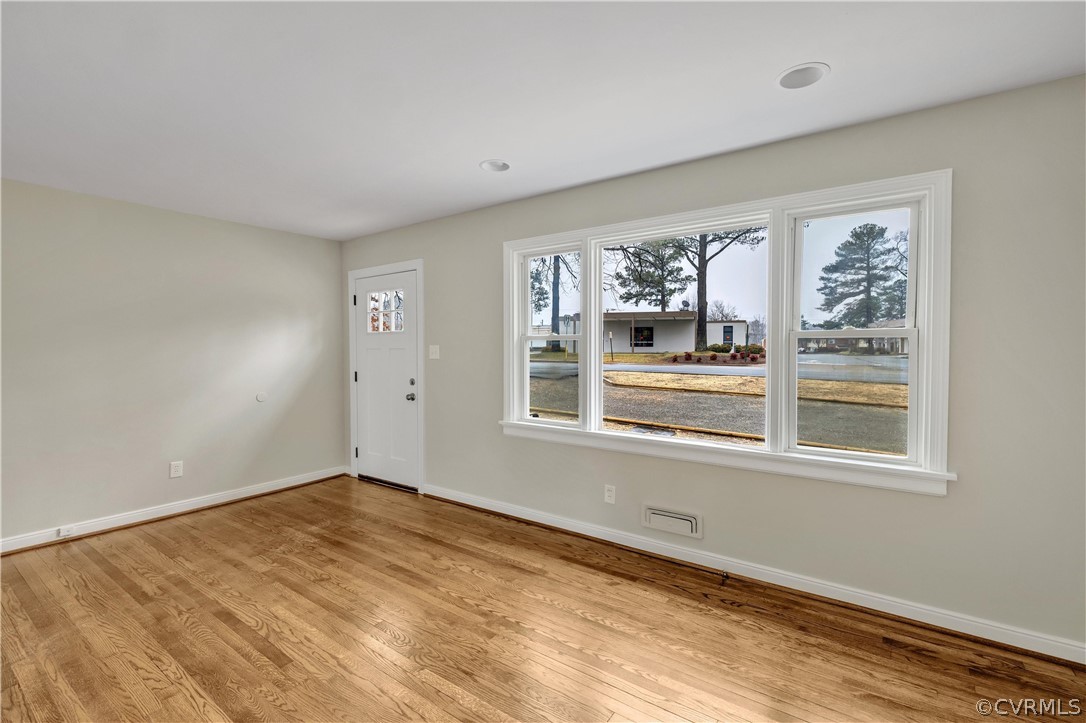 9002 Gayton Road Henrico, VA 23229 - Photo 6 of 24 Gallery Image 6