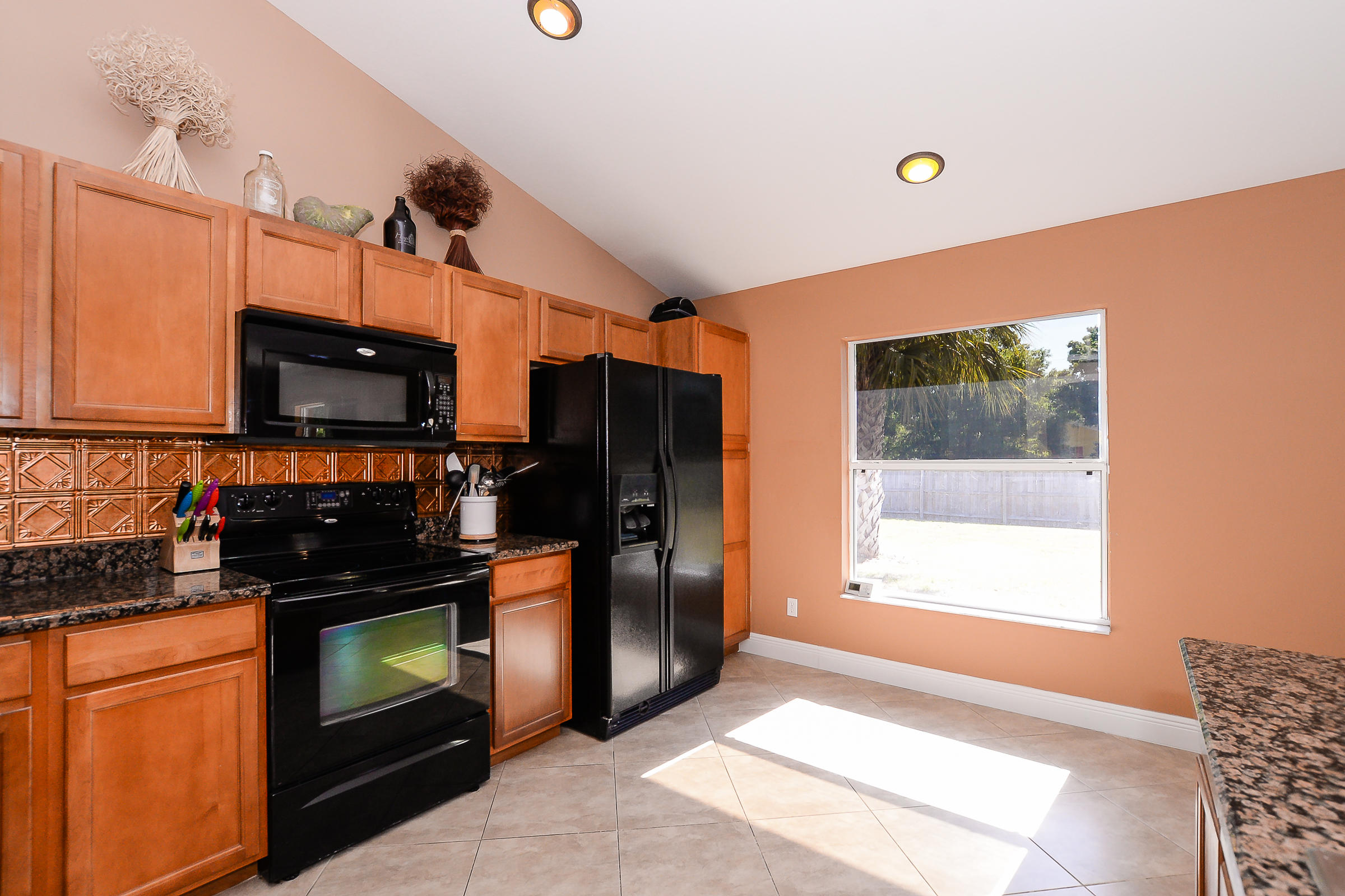 2662 Southwest Acco Road Port St. Lucie, FL 34953 - Photo 12 of 35 LR-5973