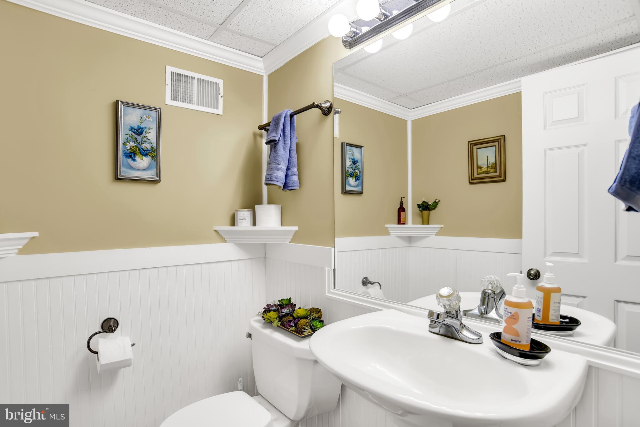 3442 Brookhaven Road Pasadena, MD 21122 - Photo 21 of 30 Convenient 1/2 bath!