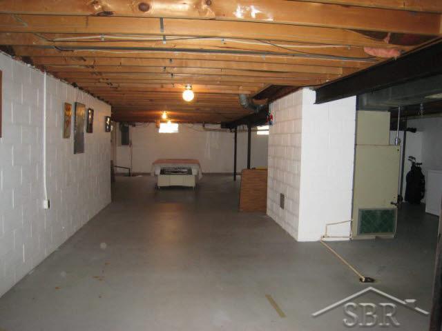 8875 Pierce Road Freeland, MI 48623 - Photo 7 of 7 20034803-10.JPG