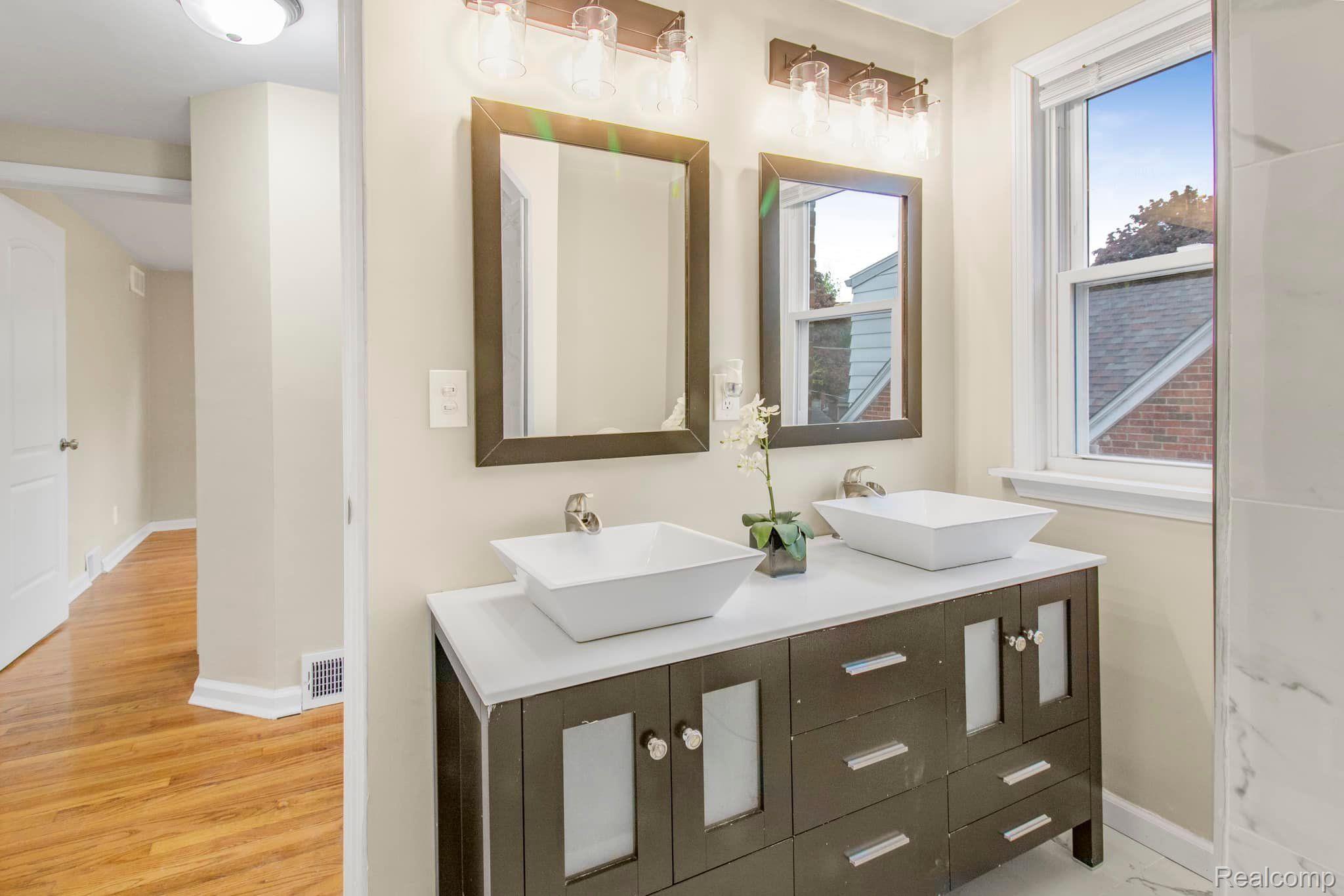 371 Moross Road Grosse Pointe, MI 48236 - Photo 16 of 31 Gallery Image 16