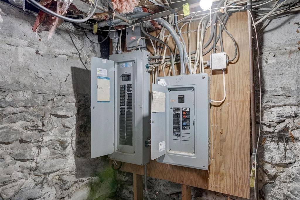 61 Church Street Merrimac, MA 01860 - Photo 26 of 32 a view of a pathway of a house