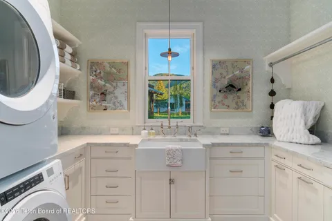$16,850,000 | 250 Moose Street, Jackson, WY 83001