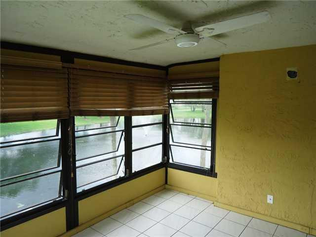 21218 Lago Circle, Unit B Boca Raton, FL 33433 - Photo 21 of 25 a view of a indoor garage