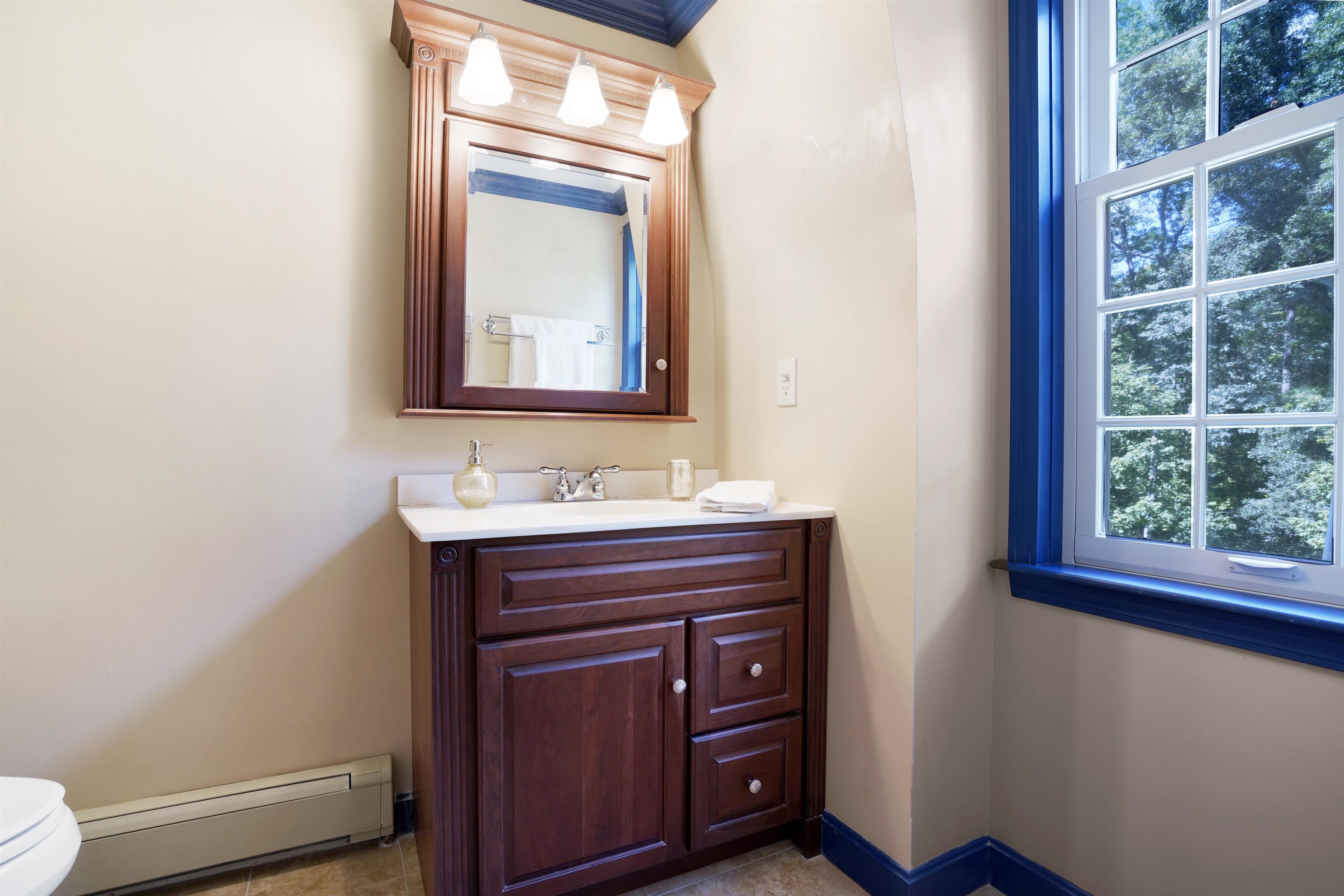 129 Castle Hill Road Windham, NH 03087 - Photo 19 of 40
