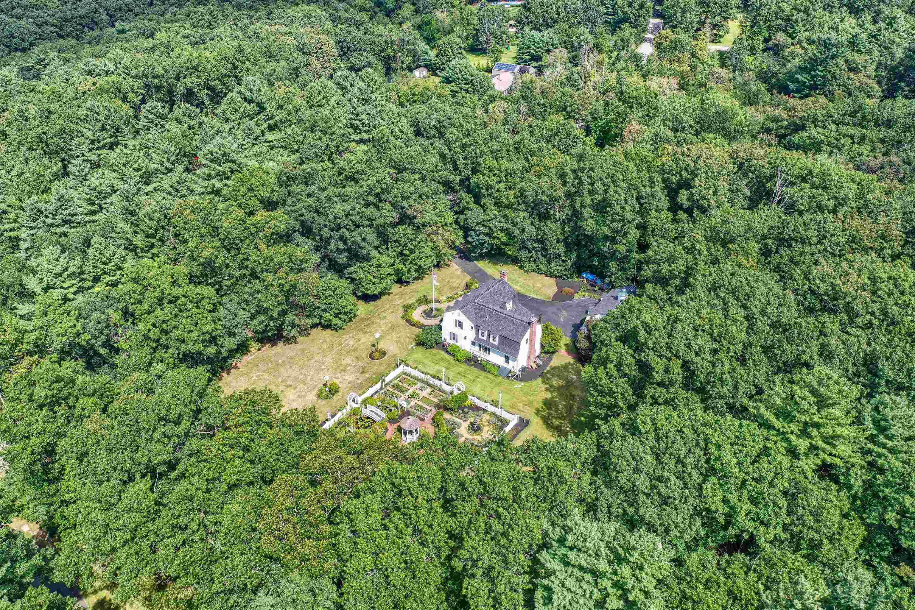 129 Castle Hill Road Windham, NH 03087 - Photo 39 of 40
