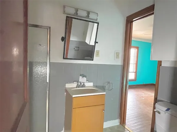 $150,000 | 409 West Davis Street, Hearne, TX 77859