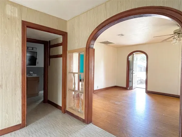 $150,000 | 409 West Davis Street, Hearne, TX 77859