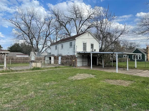 $150,000 | 409 West Davis Street, Hearne, TX 77859