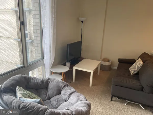 $1,750 | 950 25th Street Northwest, Unit 313N, Washington, DC 20037