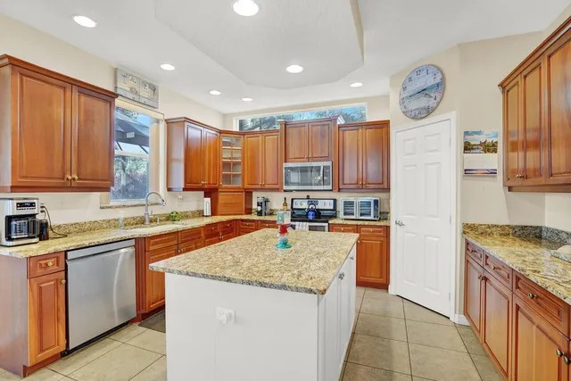 $900,000 | 7541 Downwinds Lane, Lake Worth, FL 33467