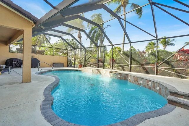 $900,000 | 7541 Downwinds Lane, Lake Worth, FL 33467