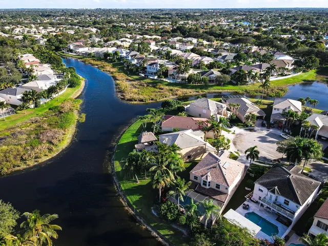 $900,000 | 7541 Downwinds Lane, Lake Worth, FL 33467