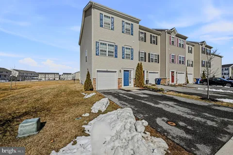 $409,900 | 1061 Wickersham Way, Middletown, DE 19709