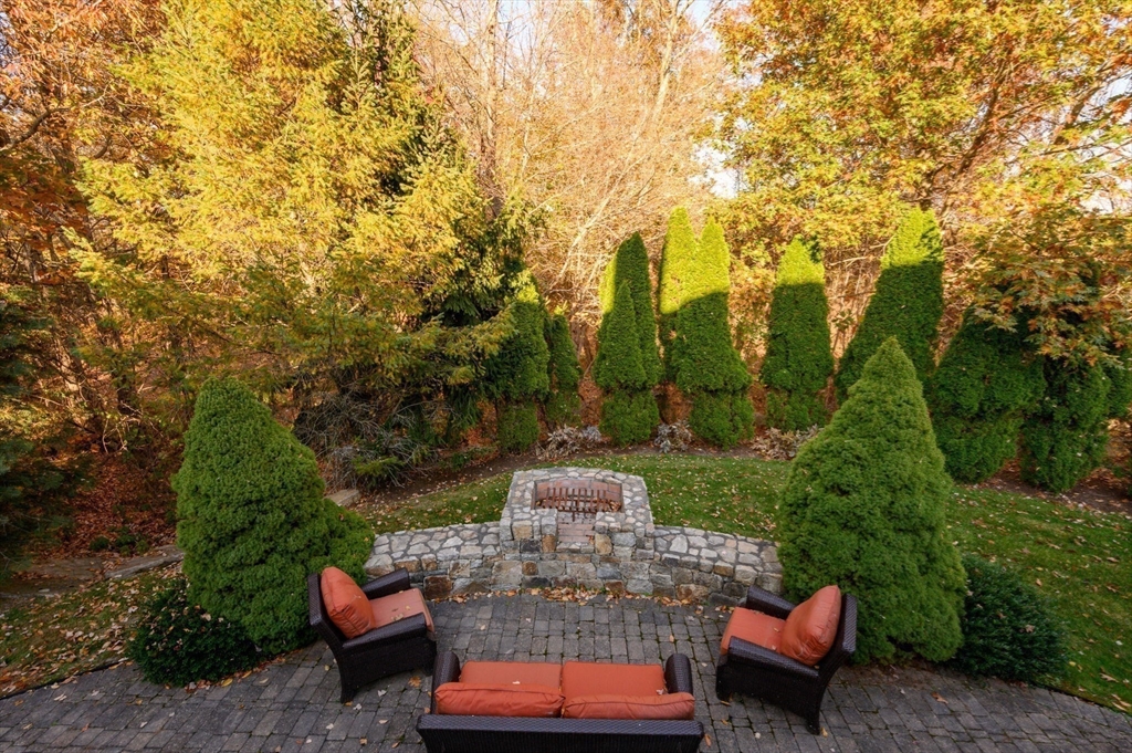 9 Tillinghast Drive, Unit 9 Hingham, MA 02043 - Photo 36 of 39