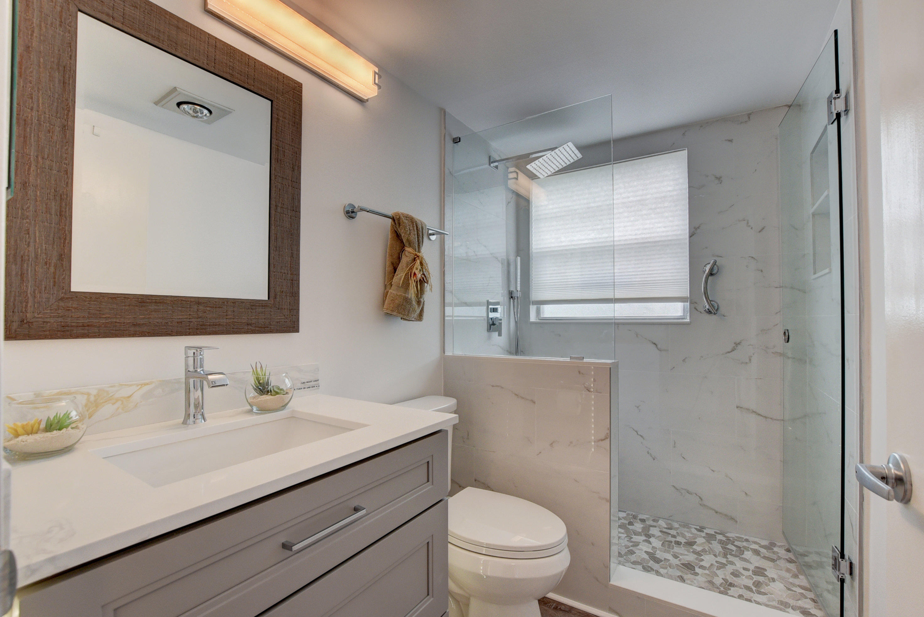 113 Dorset C Boca Raton, FL 33434 - Photo 14 of 49 MASTER BATHROOM
