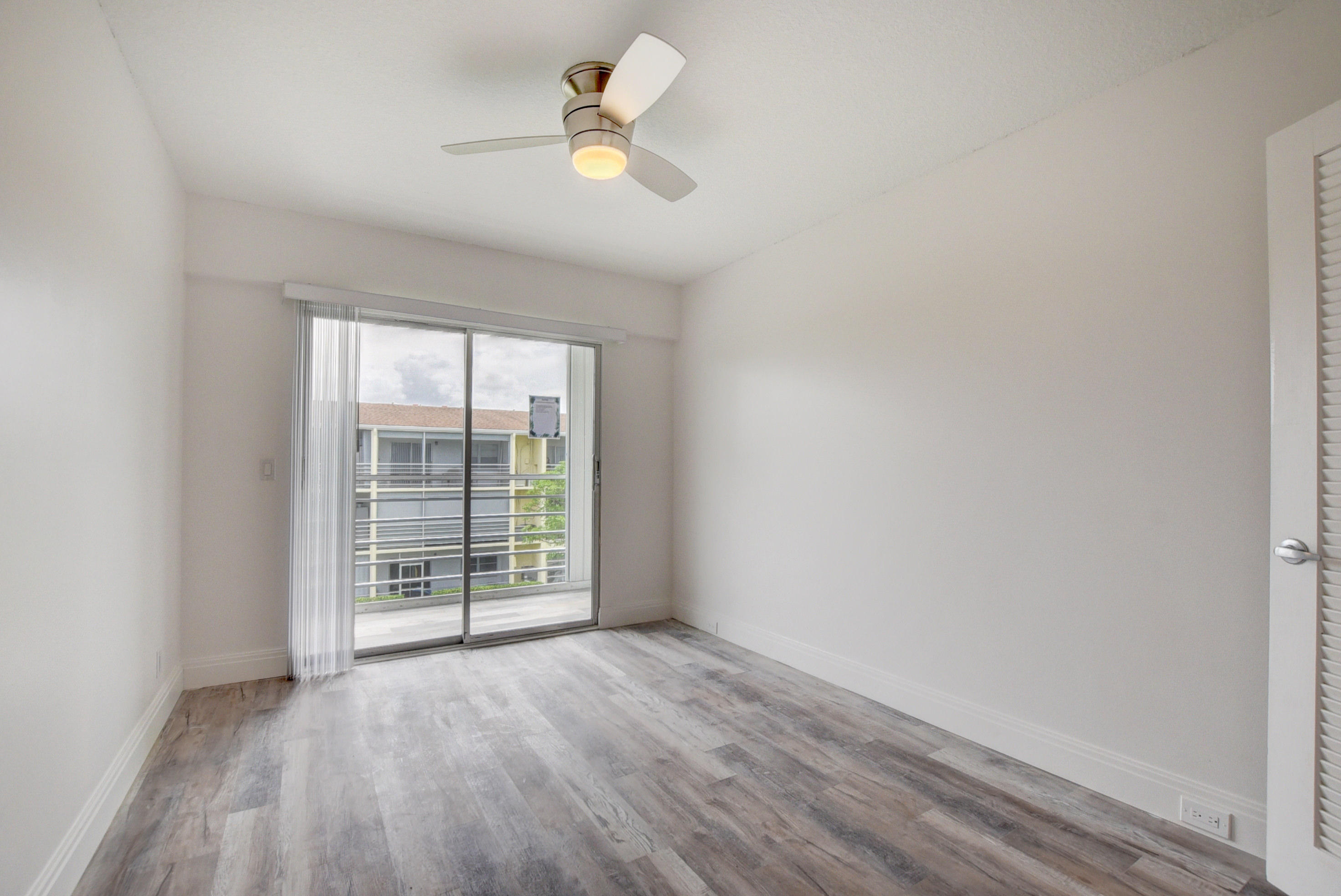 113 Dorset C Boca Raton, FL 33434 - Photo 17 of 49 MASTER BEDROOM