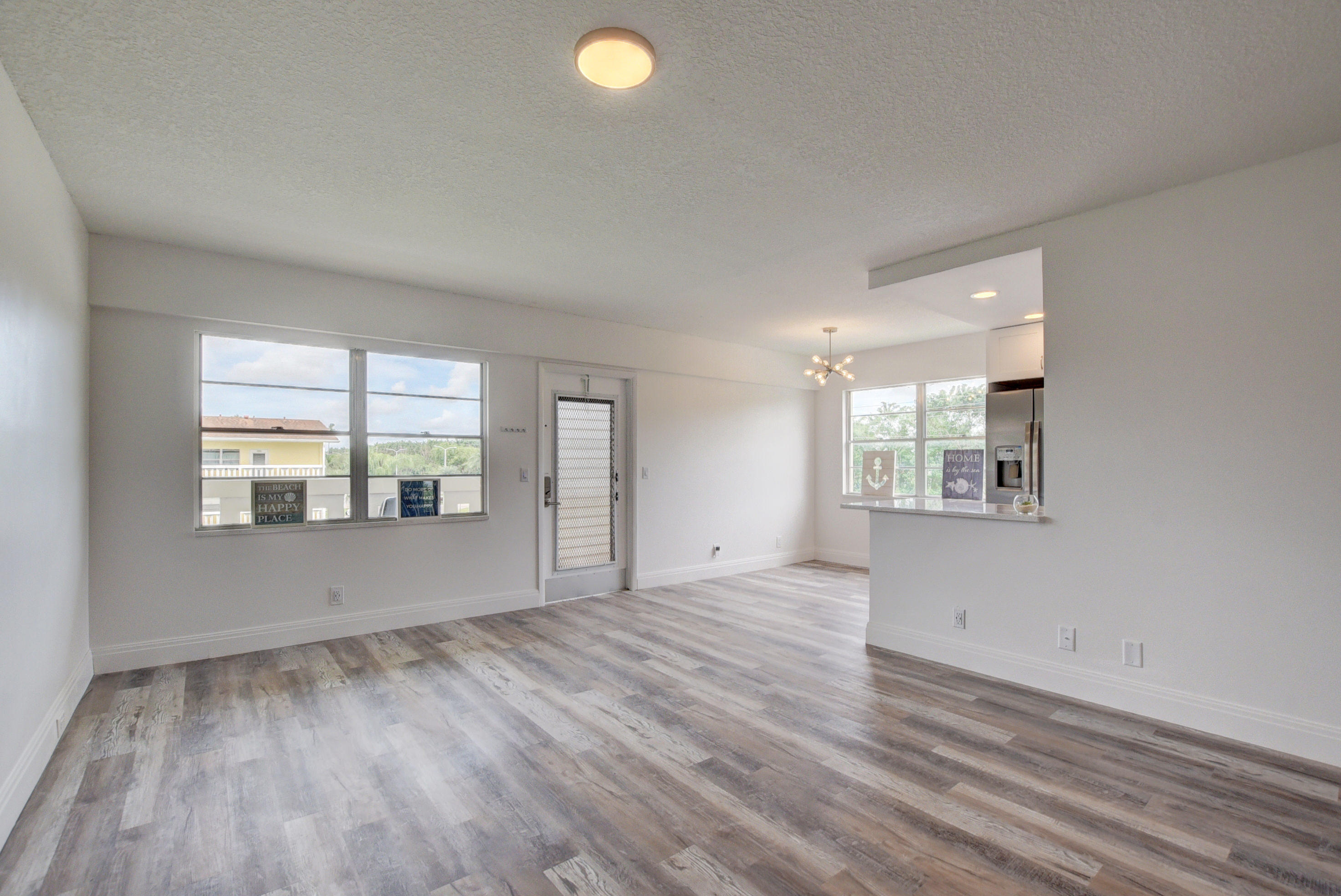 113 Dorset C Boca Raton, FL 33434 - Photo 6 of 49 LIVING ROOM