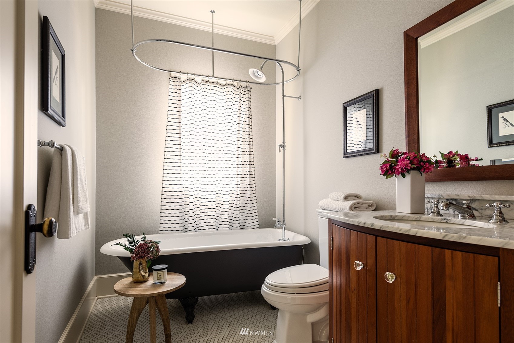 3328 Cascadia Avenue South Seattle, WA 98144 - Photo 18 of 40 a bathroom with a sink toilet a mirror and shower