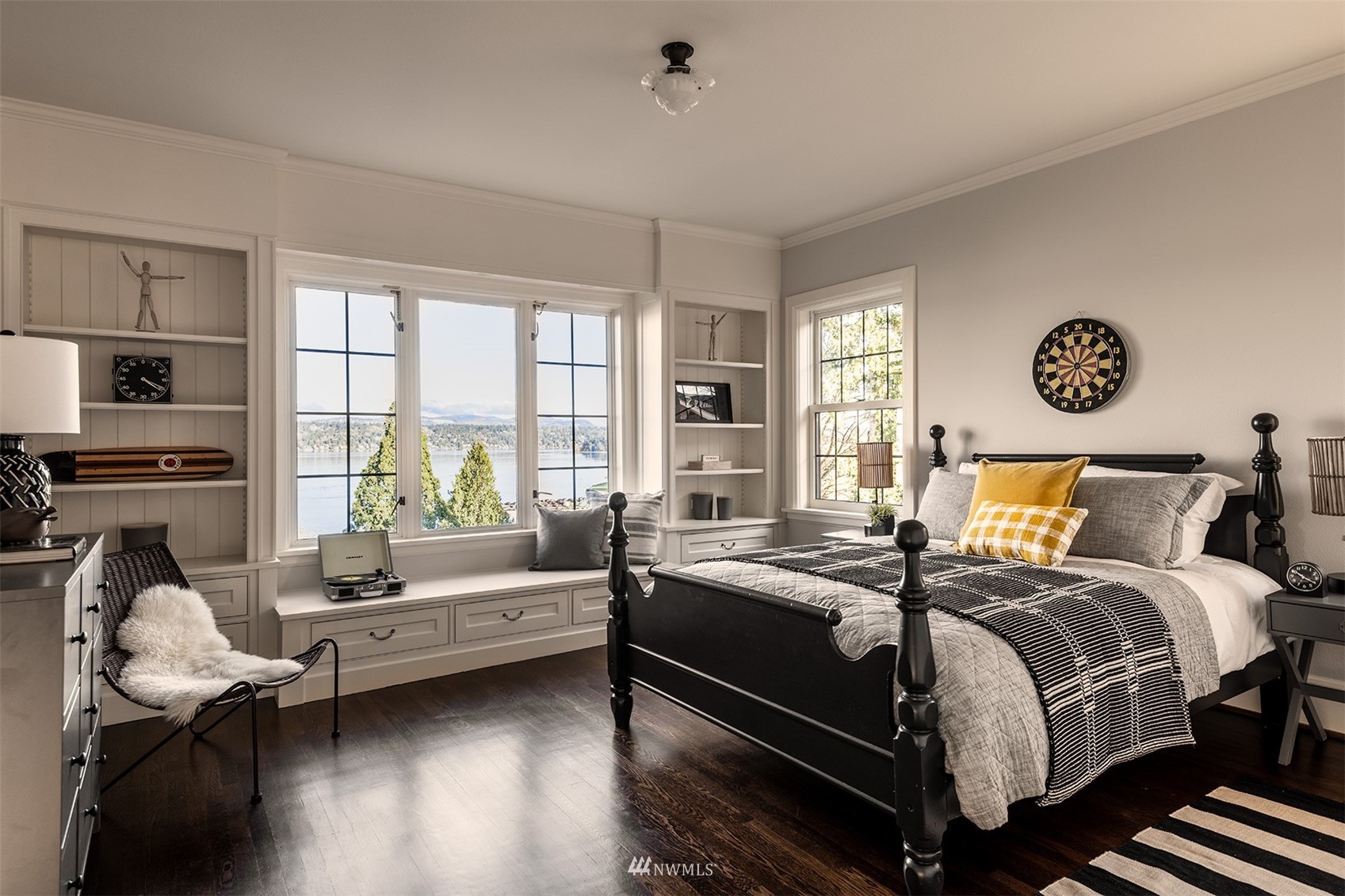 3328 Cascadia Avenue South Seattle, WA 98144 - Photo 23 of 40 a bedroom with a bed and a couch