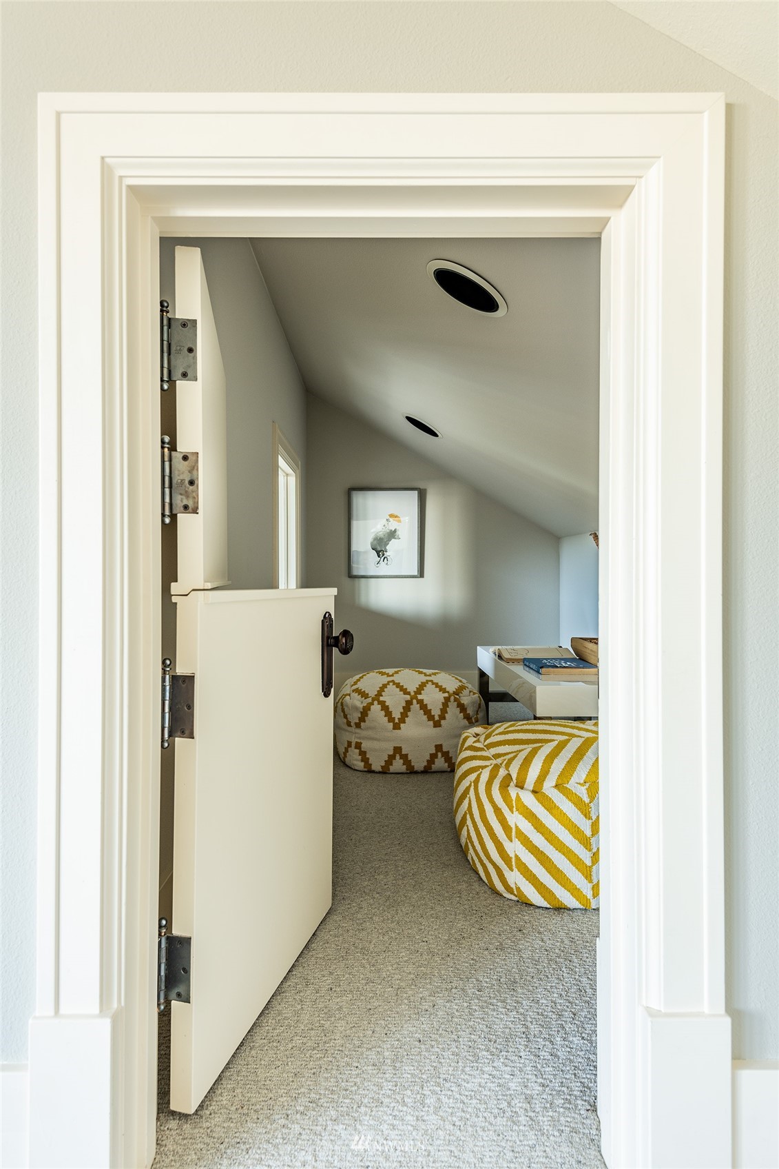 3328 Cascadia Avenue South Seattle, WA 98144 - Photo 26 of 40 a view of livingroom with furniture