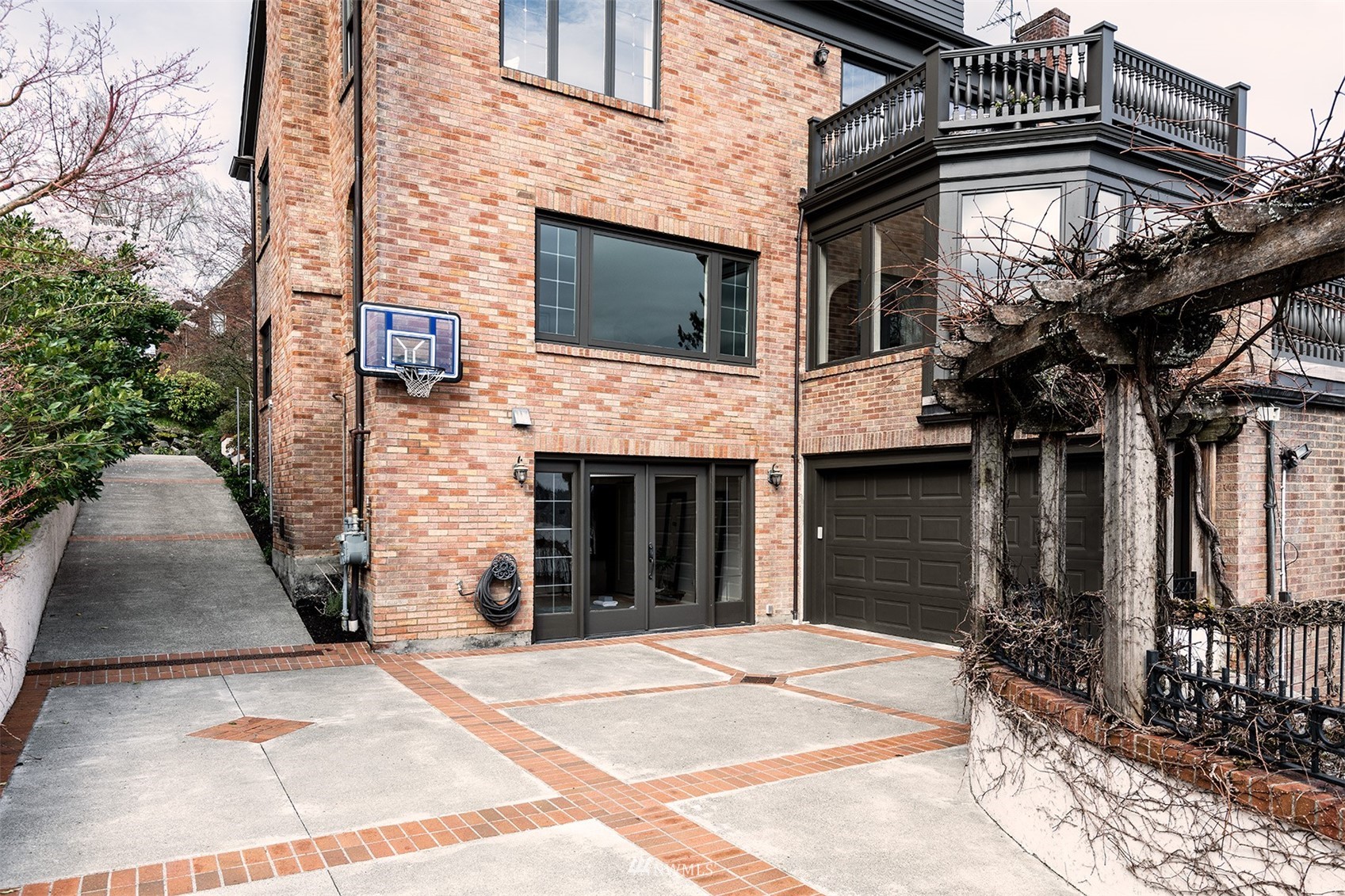 3328 Cascadia Avenue South Seattle, WA 98144 - Photo 36 of 40 a view of a house with a door and wooden floor