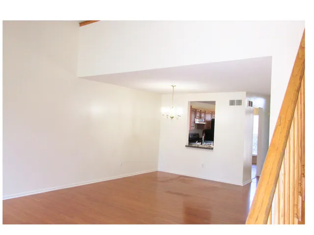 $275,000 | 285 Carson Drive, Unit 156, Westland, MI 48185