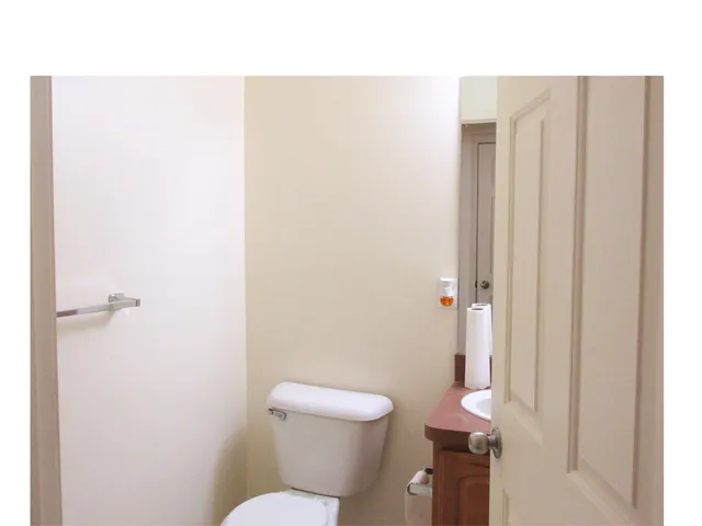 $275,000 | 285 Carson Drive, Unit 156, Westland, MI 48185