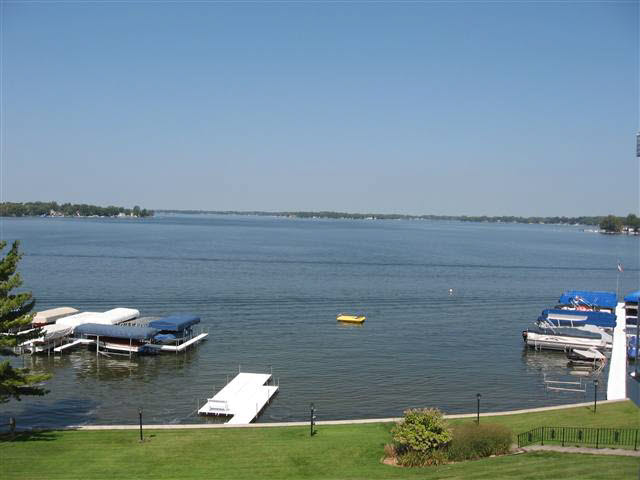 8986 East Hatchery Road Syracuse, IN 46567 - Photo 3 of 9 Gallery Image 3