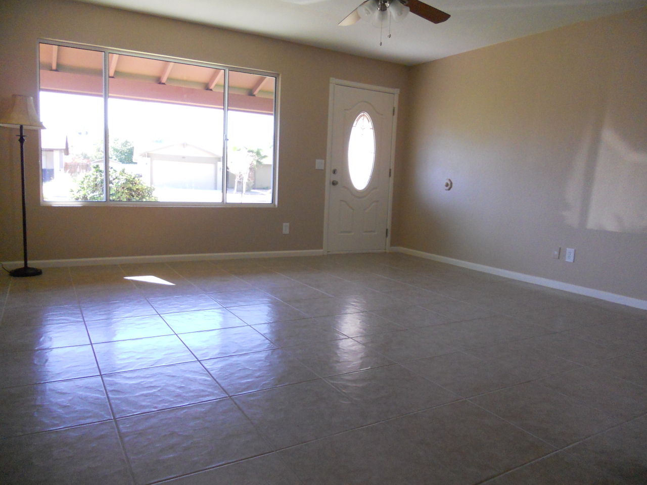 482 West Ranch Road Chandler, AZ 85225 - Photo 4 of 12 Living Room