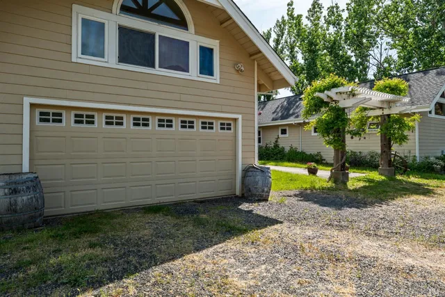 $2,500,000 | 5081 Highway 175 Hopland Ca, Hopland, CA 95449