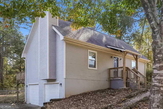 a house view with a outdoor space