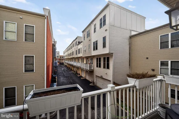 $1,175,000 | 814 3rd Street Southeast, Washington, DC 20003