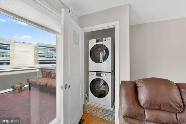 $1,175,000 | 814 3rd Street Southeast, Washington, DC 20003