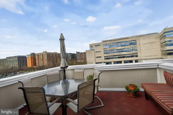 $1,175,000 | 814 3rd Street Southeast, Washington, DC 20003