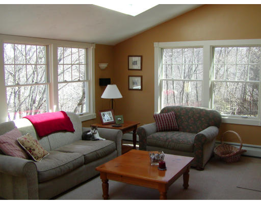 14 Crown Ridge Road Westborough, MA 01581 - Photo 3 of 18 Gallery Image 3