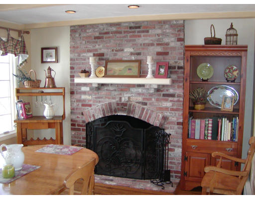 14 Crown Ridge Road Westborough, MA 01581 - Photo 6 of 18 Gallery Image 6
