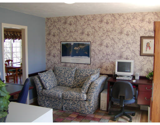 14 Crown Ridge Road Westborough, MA 01581 - Photo 8 of 18 Gallery Image 8