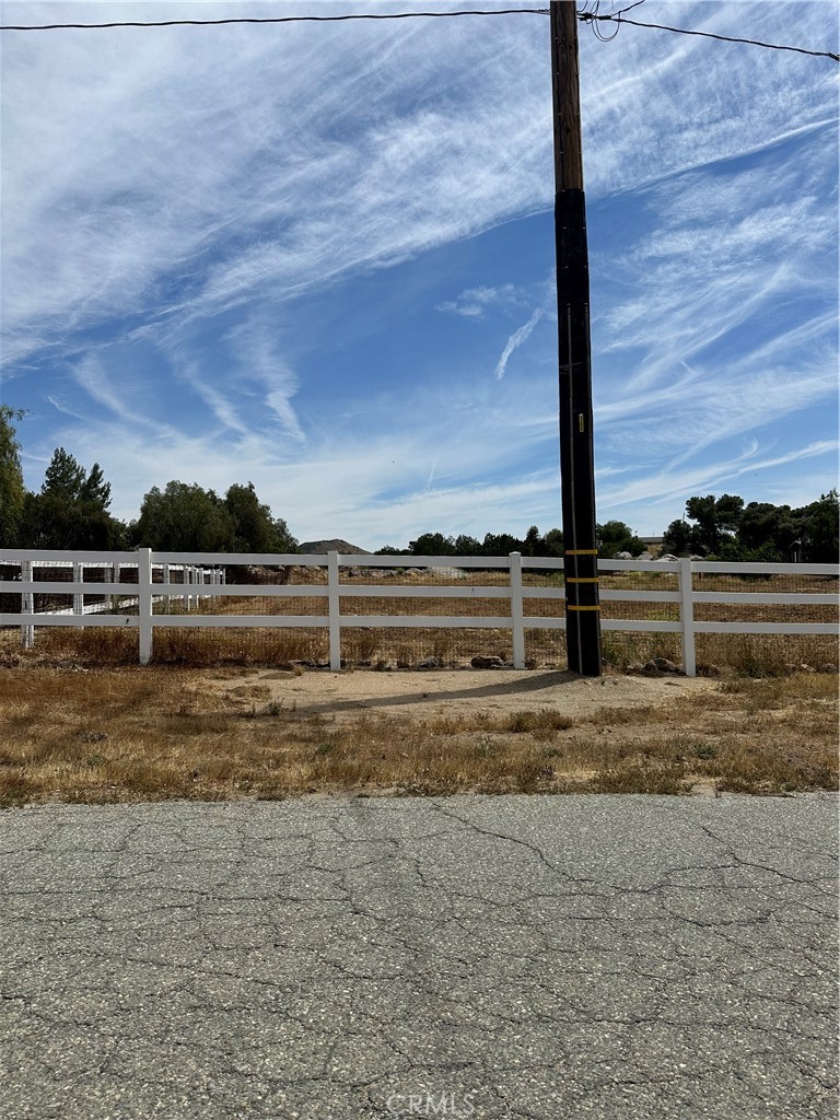 21520 Gold Valley Road Perris, CA 92570 - Photo 4 of 18
