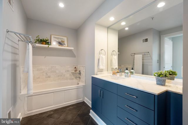 $482,500 | 910 Powhatan Street, Unit 305N, Alexandria, VA 22314