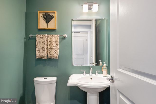 $482,500 | 910 Powhatan Street, Unit 305N, Alexandria, VA 22314