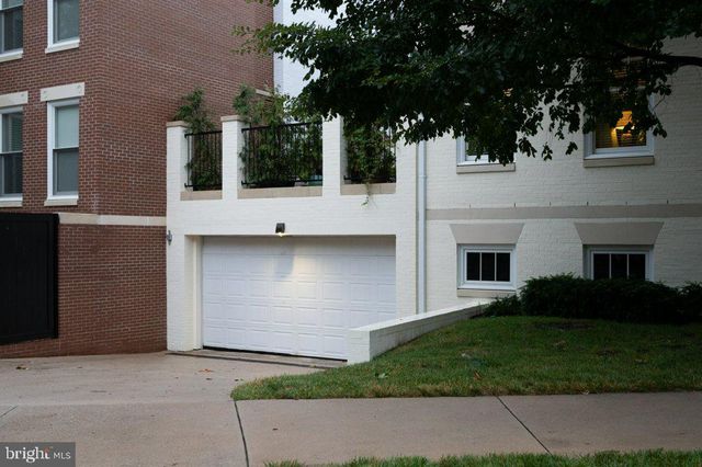 $482,500 | 910 Powhatan Street, Unit 305N, Alexandria, VA 22314