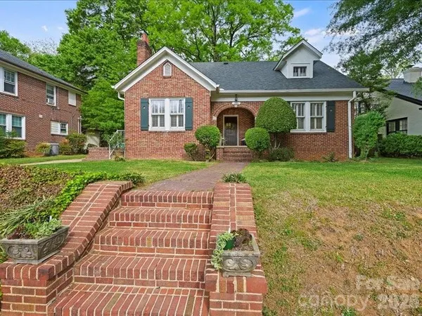 $1,300,000 | 204 South Laurel Avenue, Charlotte, NC 28207
