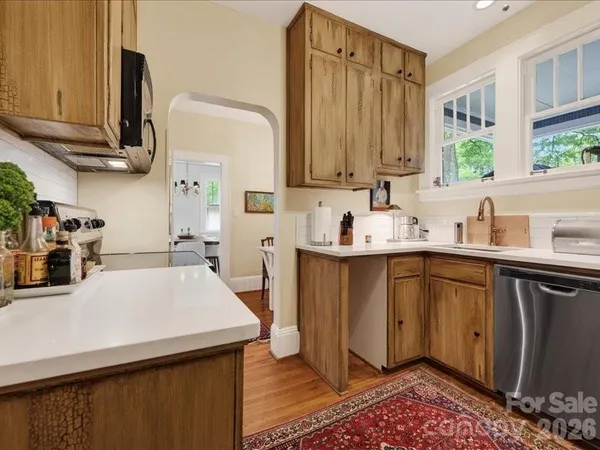 $1,300,000 | 204 South Laurel Avenue, Charlotte, NC 28207